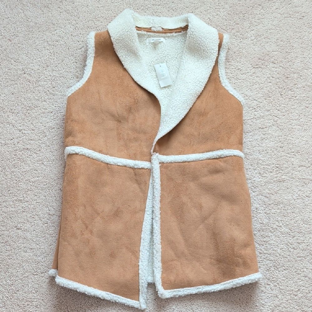 NWT Maurices Faux Suede Sherpa Vest Size S